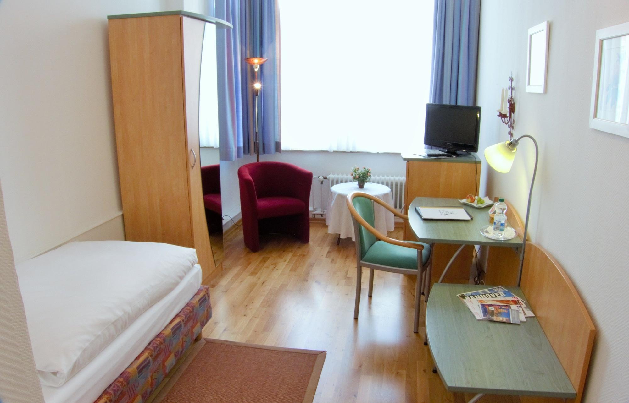Hotel Alpha Hannover Bagian luar foto